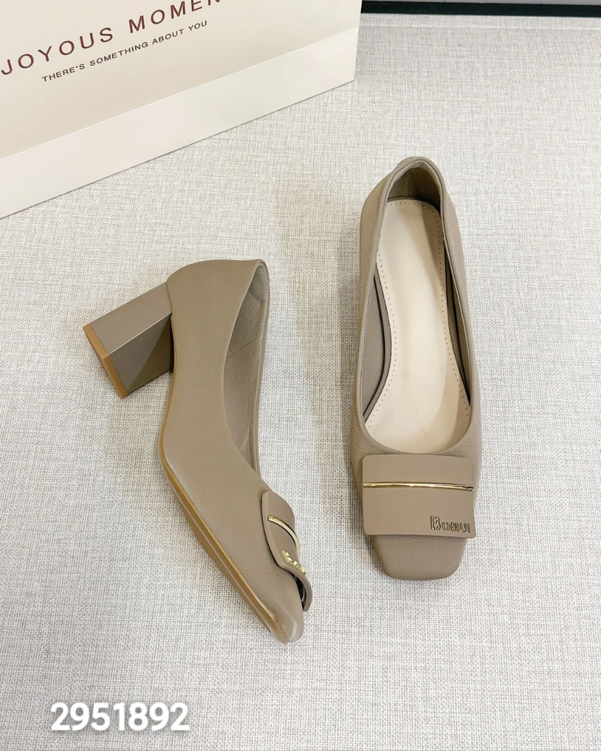 粗跟百搭高跟方头法式气质