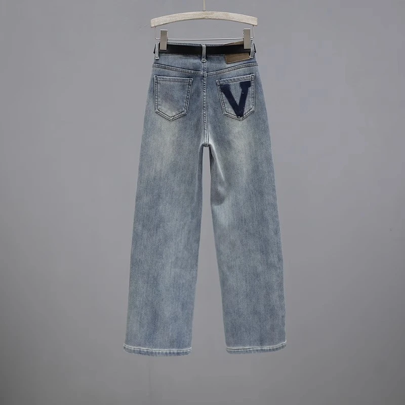 字母浅蓝色加绒加厚牛仔裤女2024秋冬新款高腰宽松显瘦直筒裤子潮