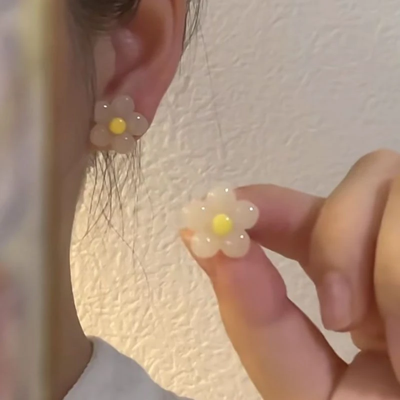 合金亚克力耳饰 细闪小fafa!奶油色花朵耳环ins果冻质感闪闪耳饰