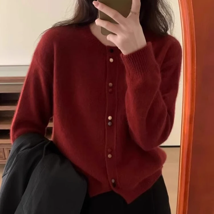 彩扣针织开衫女宽松百搭减龄纯色韩版洋气软糯毛衣外套女圆领显瘦