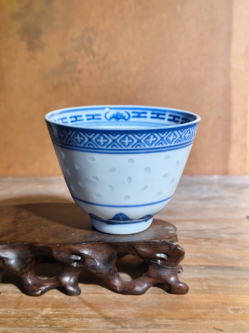 dla2068 龙纹玲珑杯