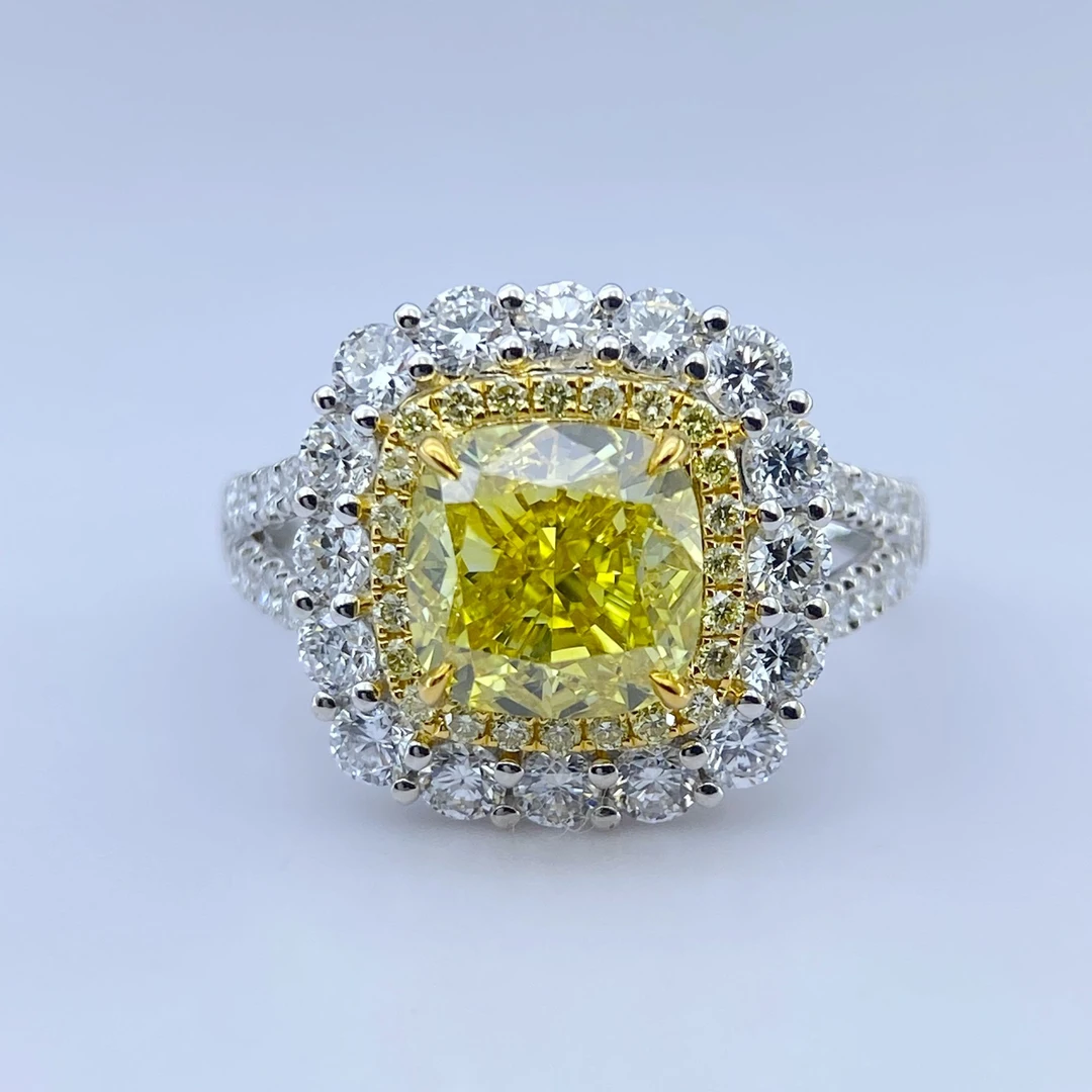 实验室培育钻石2.832克拉VVS2/14号18k金合成钻垫形彩钻黄钻戒指