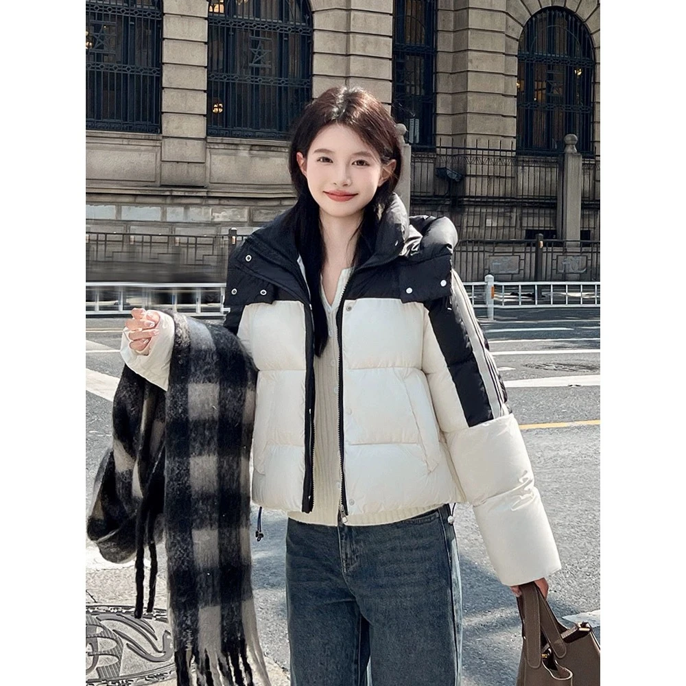 拼色连帽羽绒服女短款2024冬季新款韩版减龄白鸭绒面包服保暖上衣