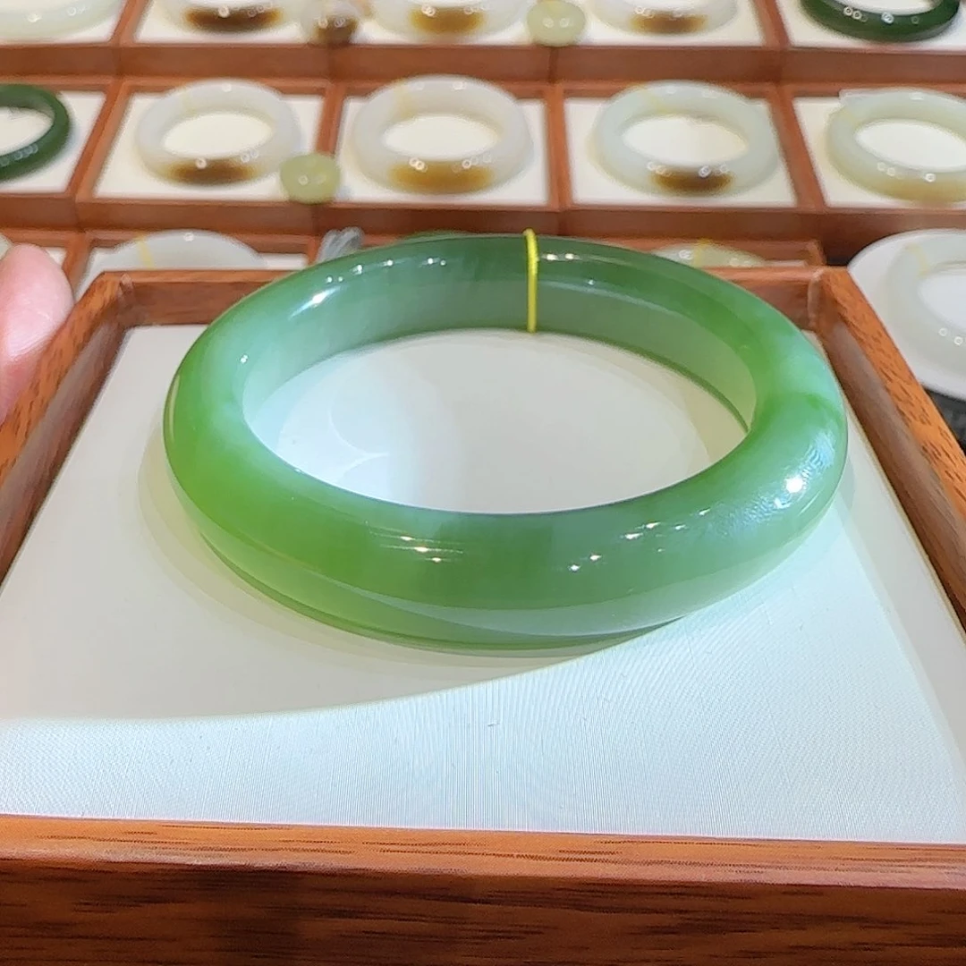 和田玉手镯未镶嵌俄碧白猫粉青51 52 53