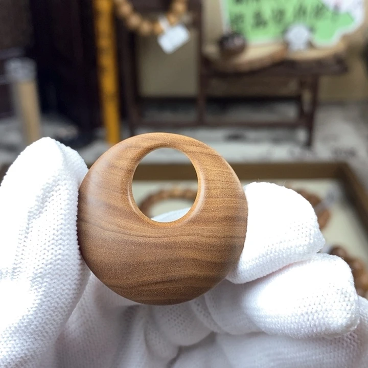 檀香木其他印度迈索尔老山檀瑕疵3.4