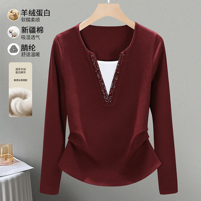 2025款洋气时尚小V领高档次串珠t恤秋季设计感收腰显瘦上衣衣服女