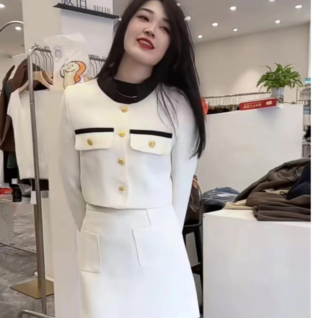 叙旧姑嫂推荐 时尚小香风套装9008编码066