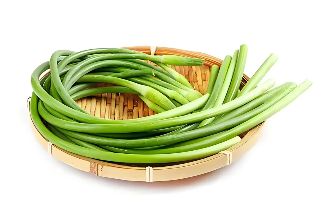 新鲜蒜苔约300克