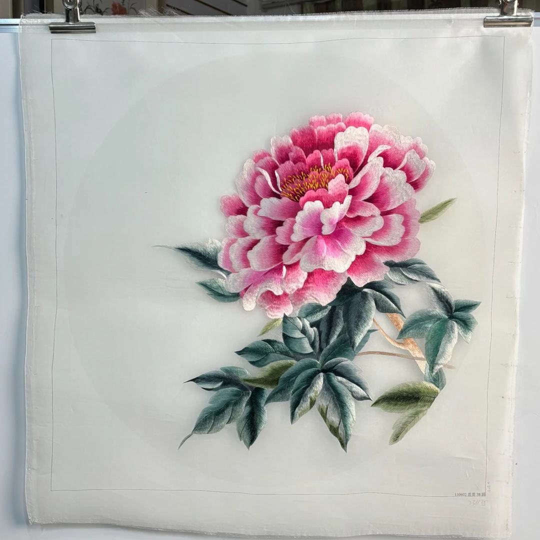 60圆苏绣纯手工绣真丝底桑蚕丝线花鸟山水单面绣片