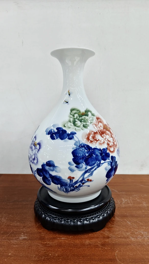 手绘青花牡丹富贵花开陶瓷花瓶摆件