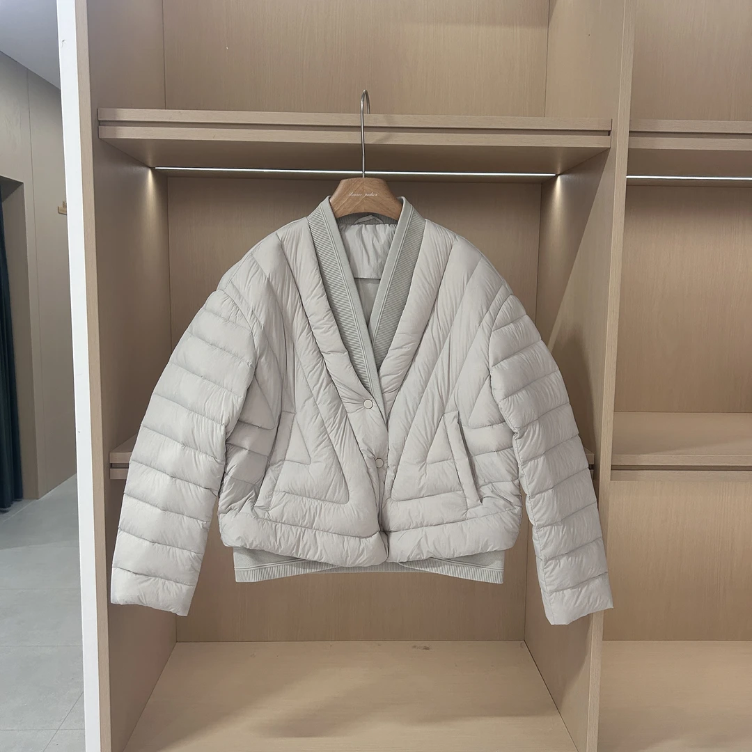 冬季新款V领简约设计感高级羽绒服外套（衣长57 M码充86 L码90g）