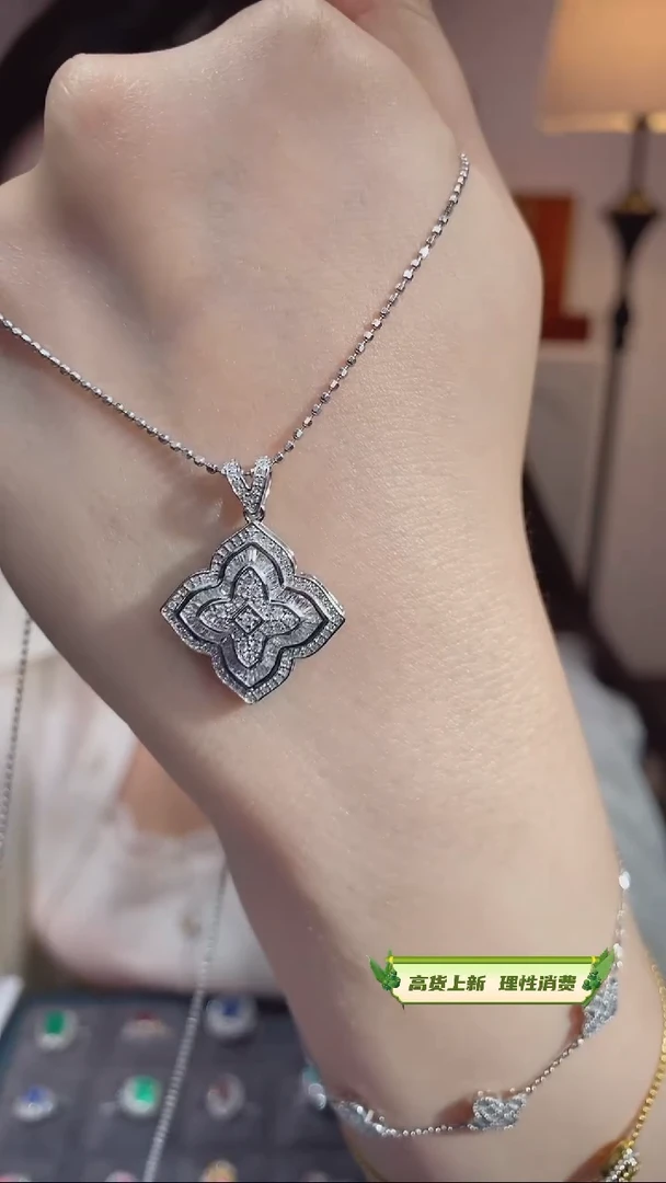 【闪购商品】钻石吊坠不含链18K金镶嵌（1ct）@@P9103