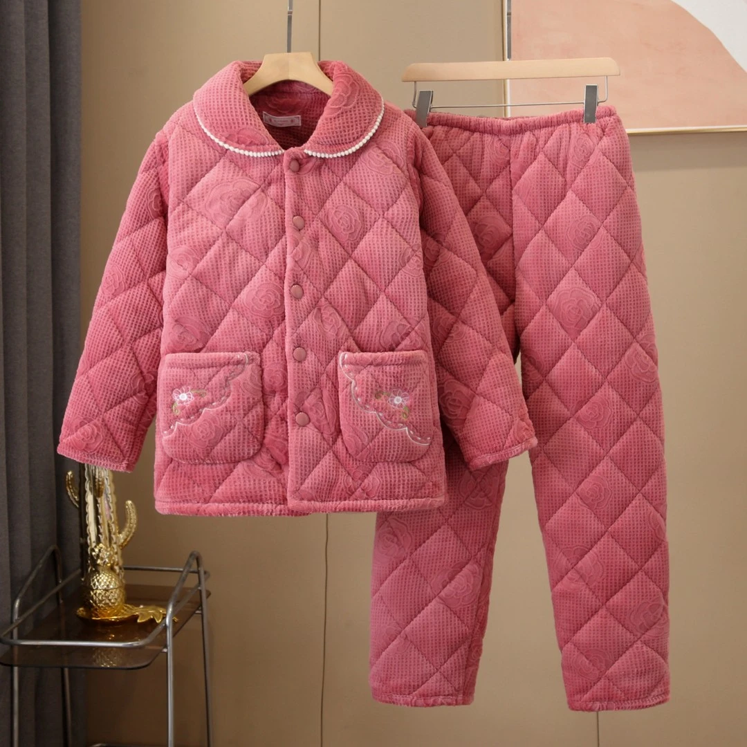 女冬季中老年人睡衣保暖珊瑚绒三层加厚法兰绒夹棉妈妈大码家居服