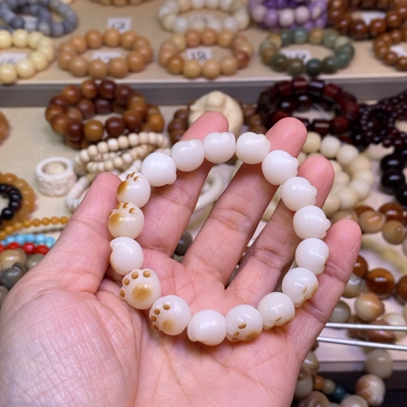 【闪购商品】白玉菩提手串太*。