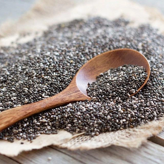 奇亚籽即食用代餐搭配牛奶水果饱腹灌装