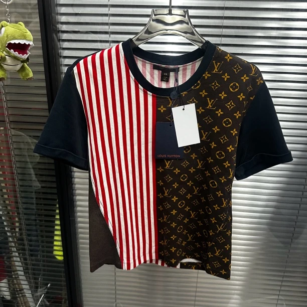 全新未使用 LouisVuitton/路易威登 LV老花拼接短袖/xs码