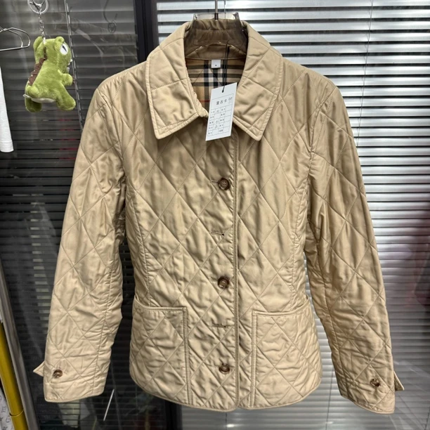 99新 BURBERRY/博柏利 巴宝莉内衬格纹夹克外套/m码