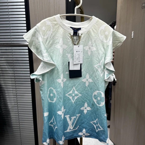 全新未使用 LouisVuitton/路易威登 lv 荷叶渐变老花短袖/l码