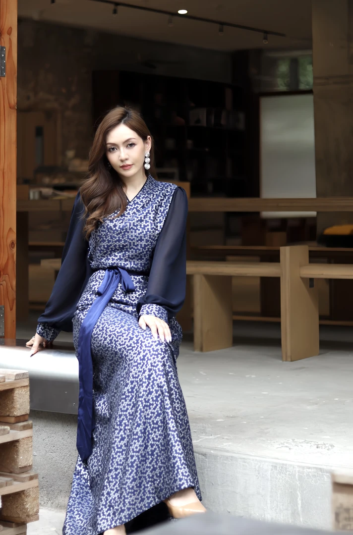 OMANIOM藏服-优雅重工轻奢西藏服博拉