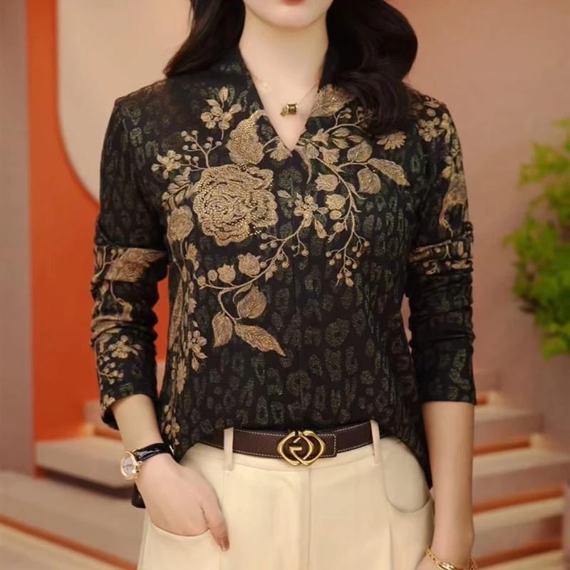 2023冬季新款鸡心领加绒保暖打底衫澳绒长袖洋气妈妈装T恤显瘦