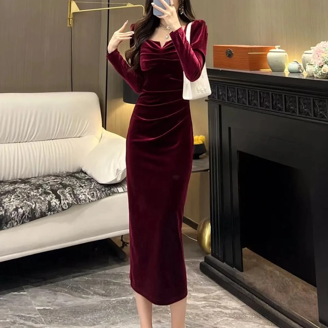 7580A秋季新款气质女人味轻奢方领长袖丝绒国风显瘦百搭连衣裙