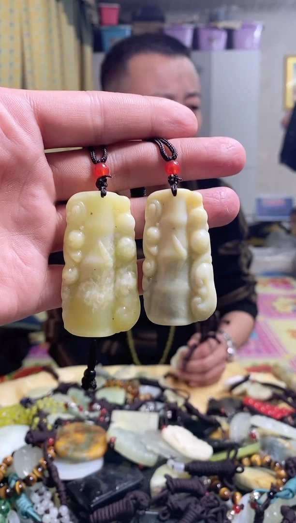 【闪购商品】岫玉吊坠未镶嵌多样性发货其中发一件