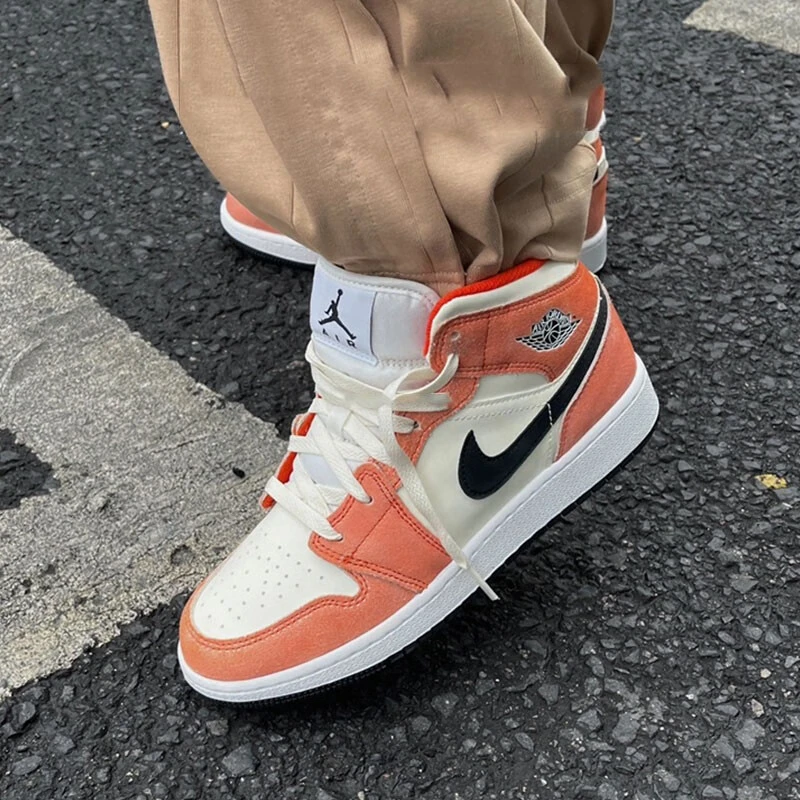 Nike耐克AJ1女子Air Jordan 1 GS白粉橙时尚运动篮球鞋DV1336-800