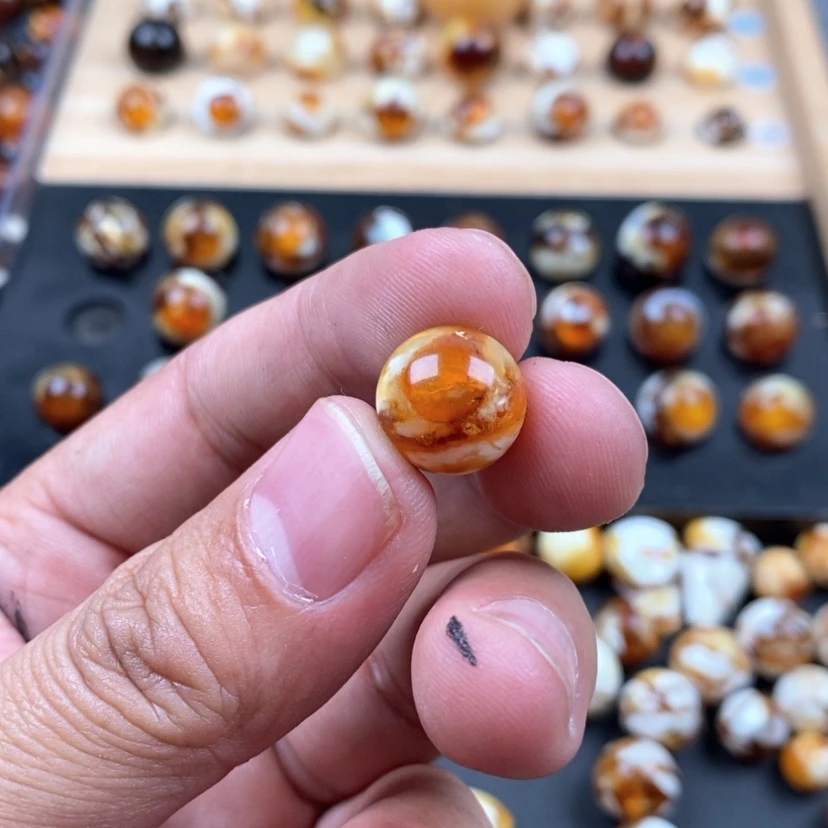 【闪购商品】琥珀裸石未镶嵌睫**超