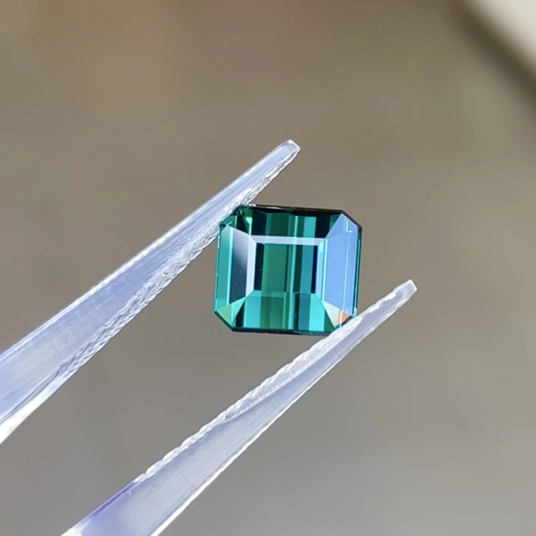 天然拉贡色蓝碧玺2.43克拉精切工全净玻璃体颜色浓艳色正可定制