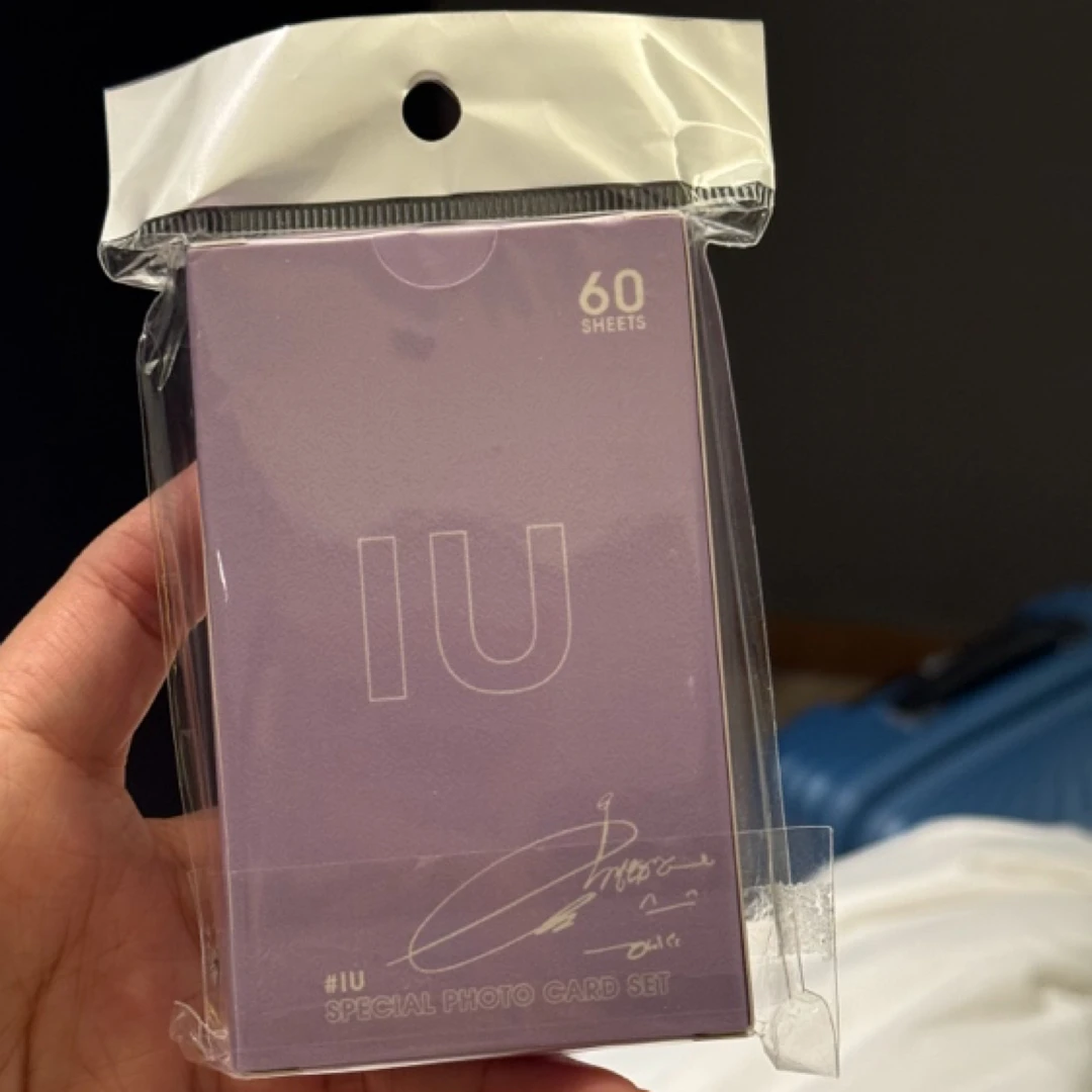 编号009 IU紫色小卡