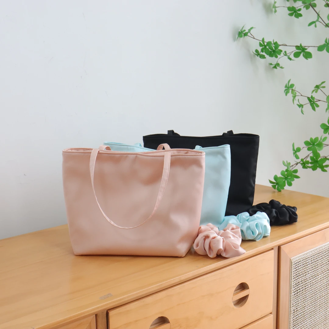 时尚搭配 女士休闲缎面高级感手拎包1002