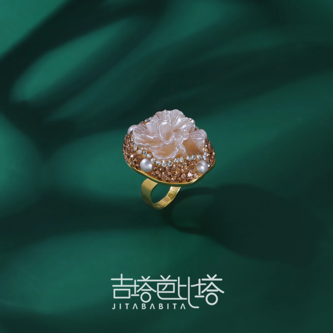 铜合金树脂戒指 粉色复古轻奢树脂戒指   JT-868