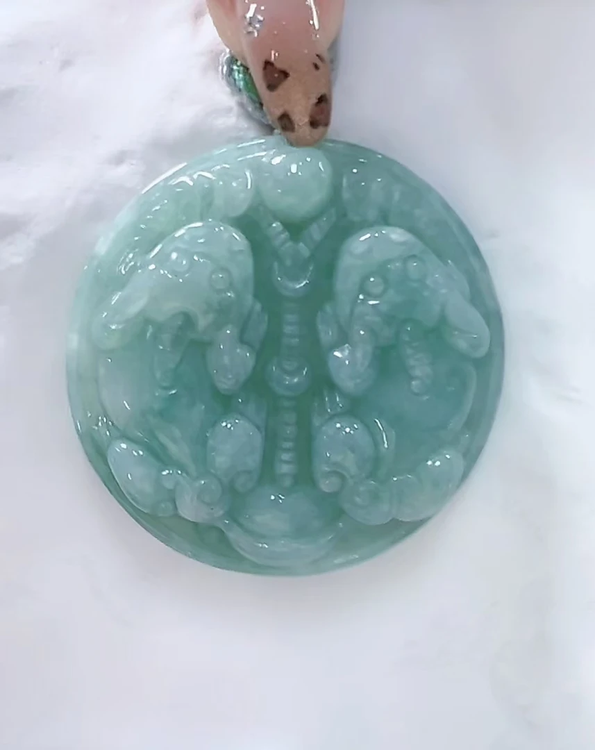 天然翡翠A货双貔貅吊坠（多样性发货发其一）宽48-52厚11-12送绳