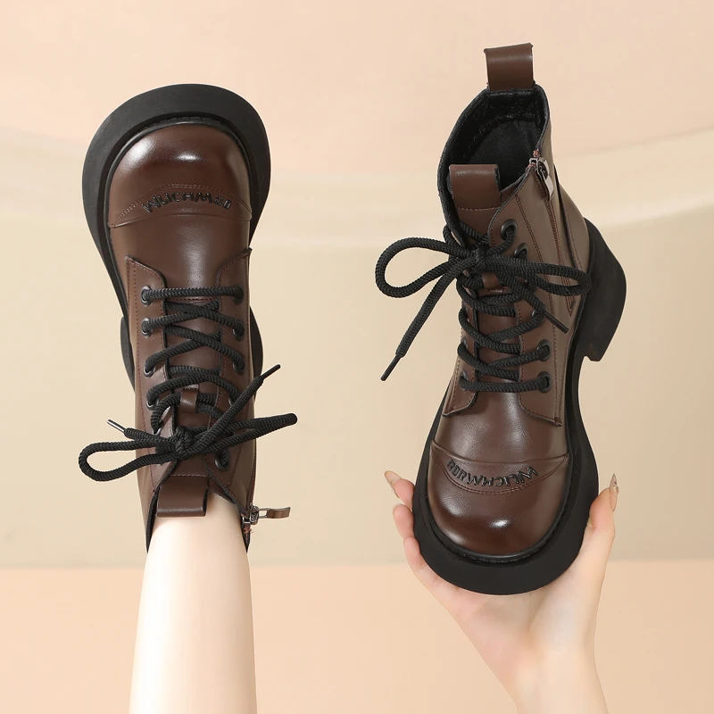 大码42爆款保暖马丁靴女2024秋冬新款复古时尚百搭显脚小软底短靴