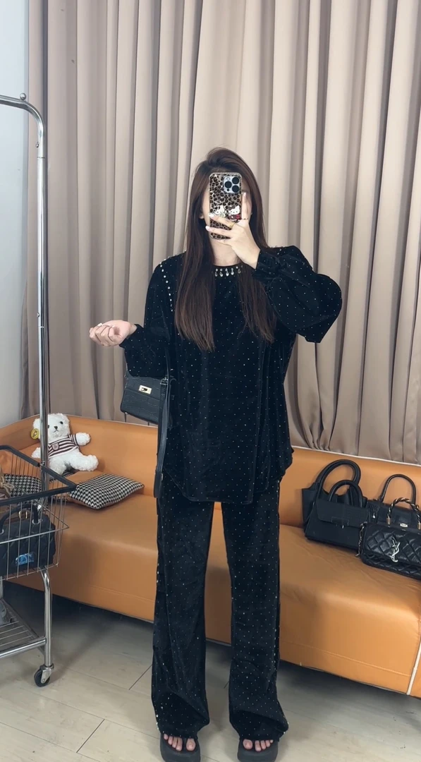 【允儿严选】时尚休闲气质轻奢重工设计款钉钻套装两件套