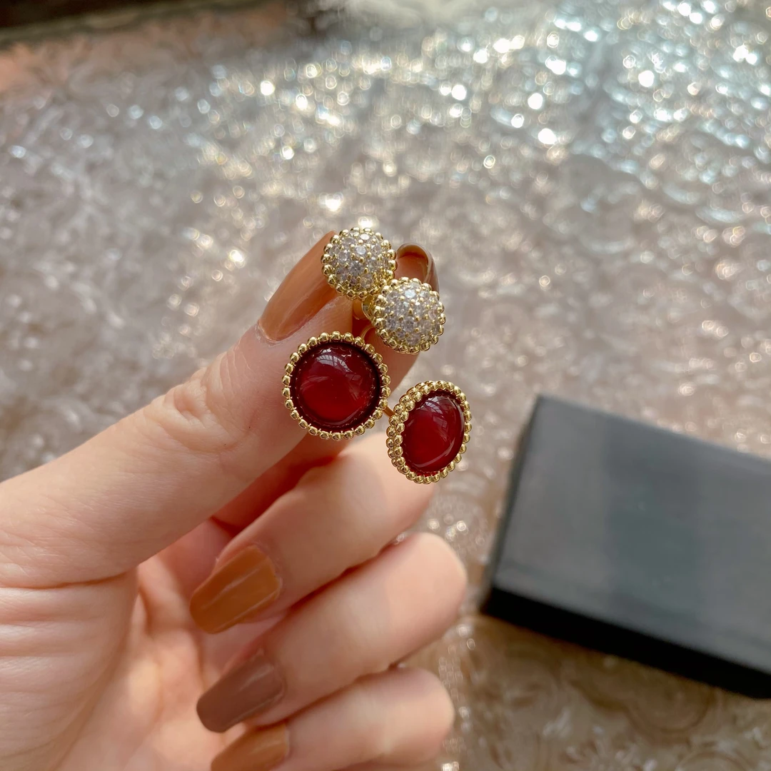 铜合金耳饰 法式简约新年复古酒红拼色时尚锆石圆球两戴款耳钉