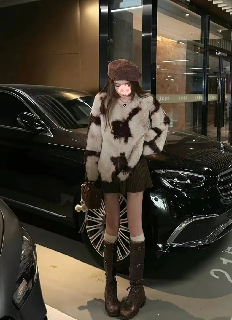 慵懒松V领套头仿貂毛毛衣+加厚字母标百褶裙网红针织时尚百搭