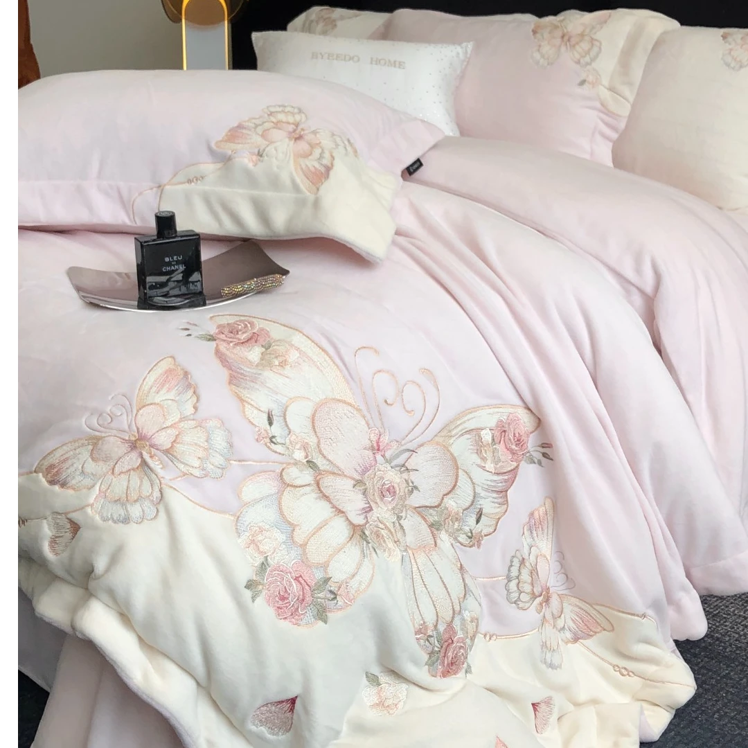 新款全消光加厚保暖重工刺绣系类牛奶绒四件套 XR绒梦幻