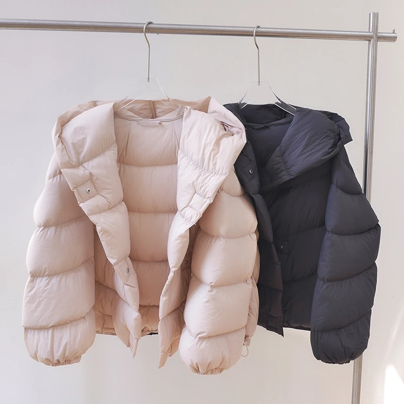 【朵儿studio】“棉花糖”90白鸭绒连帽减龄羽绒服 D389