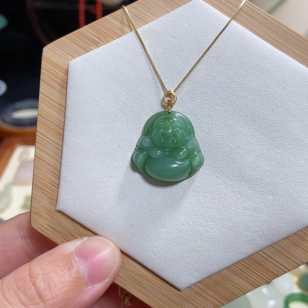 和田玉吊坠(赠链)18K金镶嵌