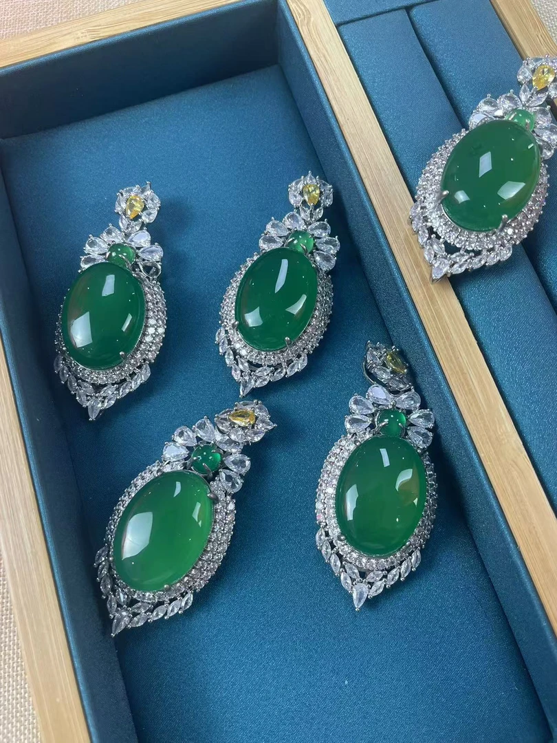 绿玛瑙蛋面吊坠18*25mm【拍一发一多样性发货】