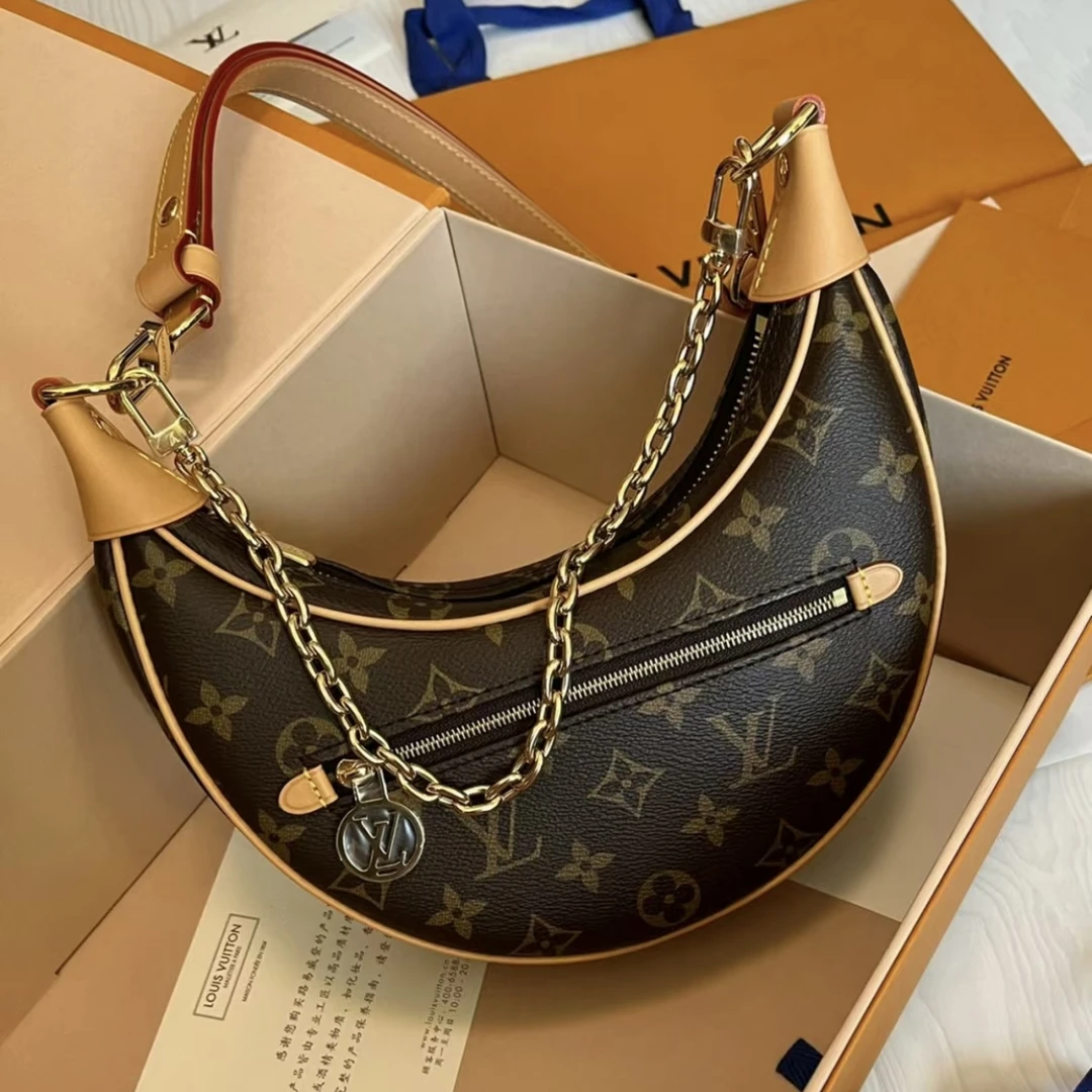99新 LouisVuitton/路易威登 文文/月亮包现代款/公价18100