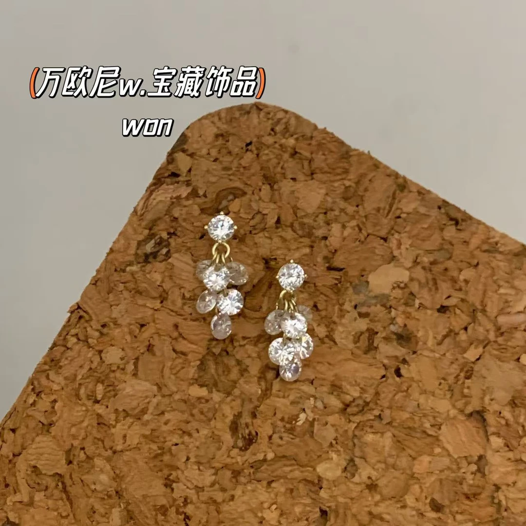 925银合成锆石耳饰 CHANGE x bu ling 耳饰 小众精致 弧E061
