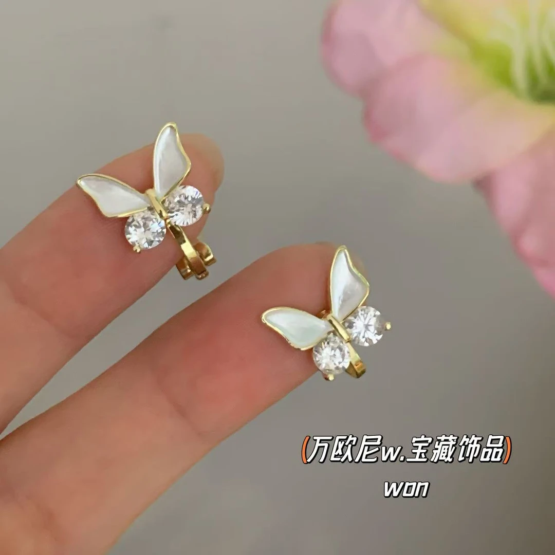 925银合成锆石耳饰  CHANGE x 纯白花嫁耳夹 小众超仙精致 弧E357