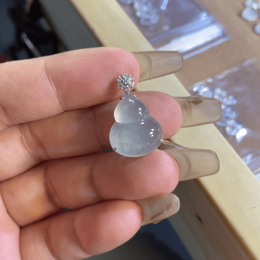 翡翠颈饰18K金镶嵌葫芦