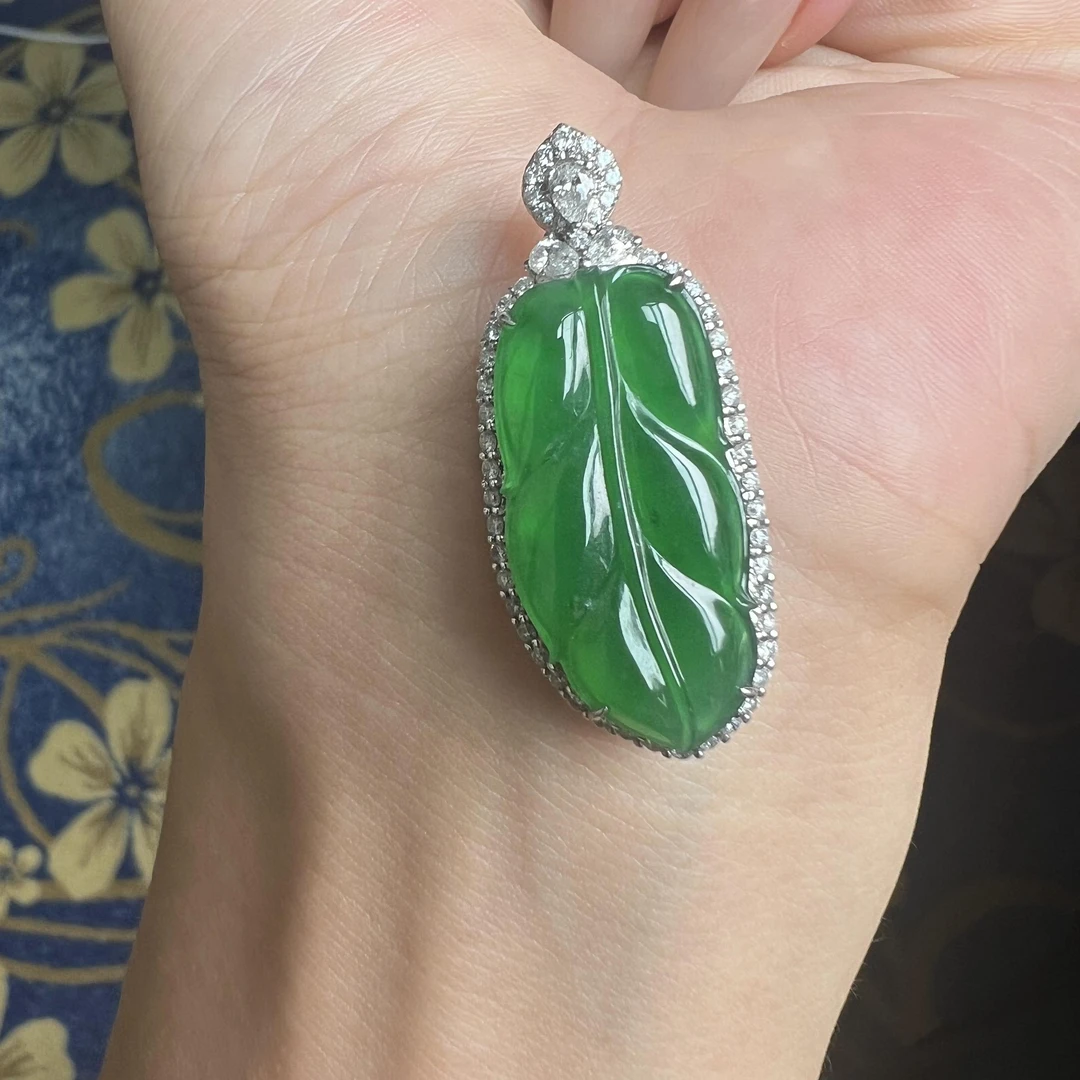 满色叶子镶嵌满绿时尚精致精美 金枝玉叶