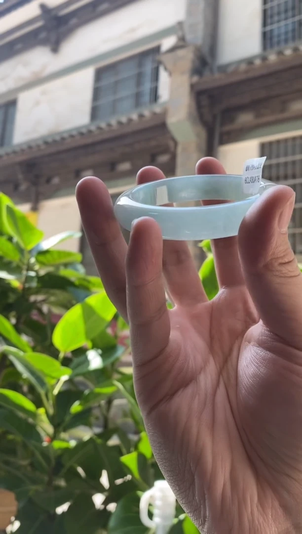 【闪购商品】翡翠手镯未镶嵌55圈