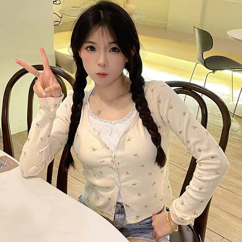 b&新款性感碎花开衫T恤性感修身透气性短袖内搭纯棉排扣上衣女