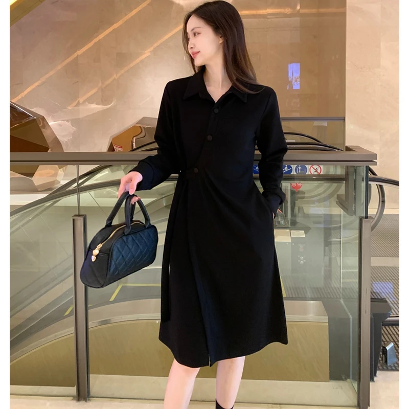 2024新款大码胖mm遮肚显瘦小黑裙不规则开叉系带polo领连衣裙8891