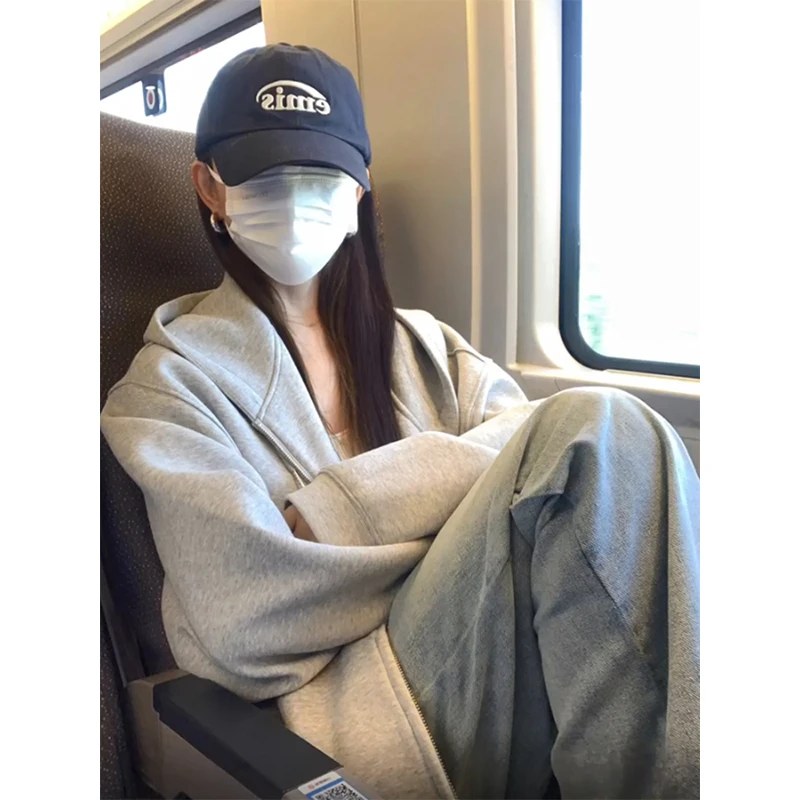 即墨灰色宽松连帽拉链卫衣外套女春秋爆款2025新款慵懒风百搭上衣